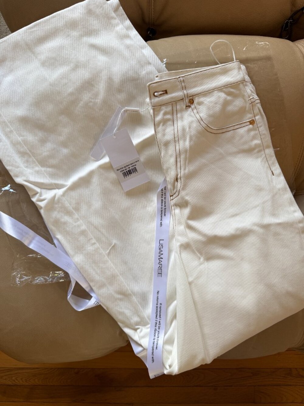Lisa Marie Malia Wide Leg Denim Jeans in White - Picture 4 of 4